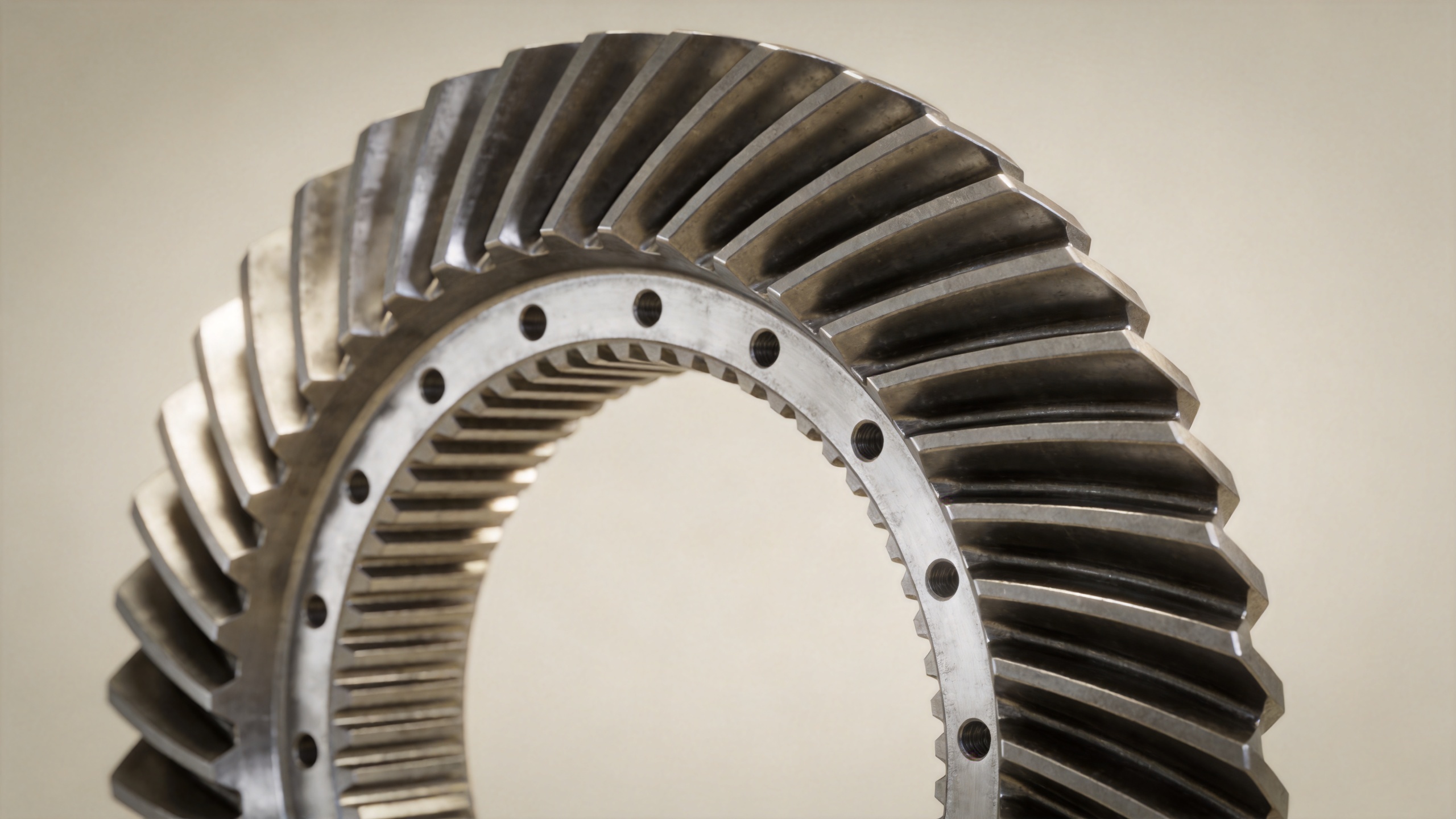 Precision forged turbine airfoil with tight dimensional tolerances and polished airfoil geometry