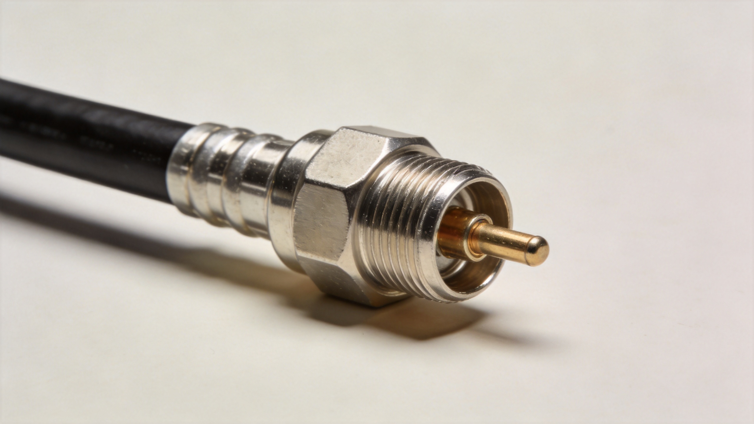 RF cable assembly showing a controlled connector-to-cable signal path