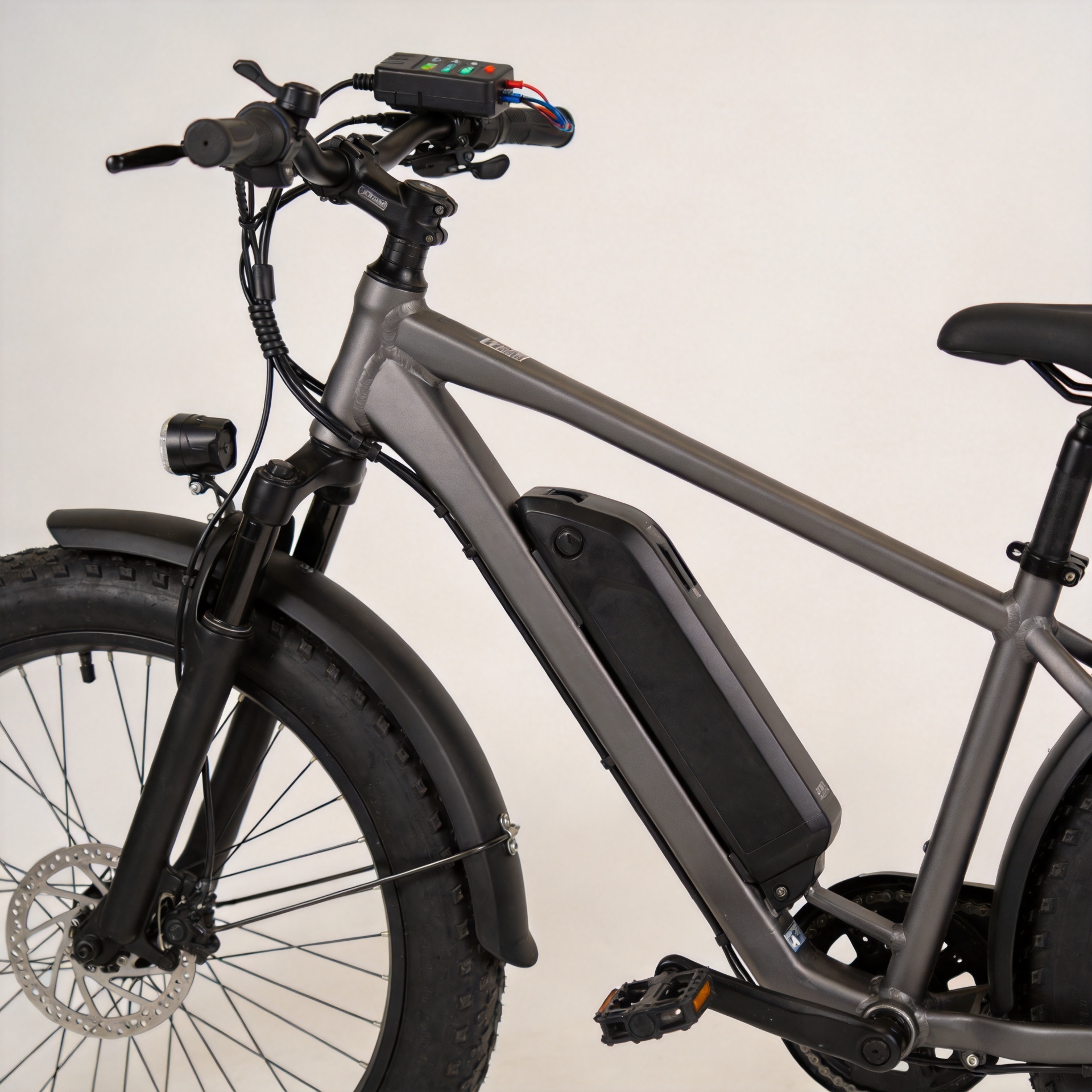 Ghidul pentru accelerația bicicletelor electrice de clasa 2: Ce ar trebui să compare cumpărătorii înainte de a alege un model