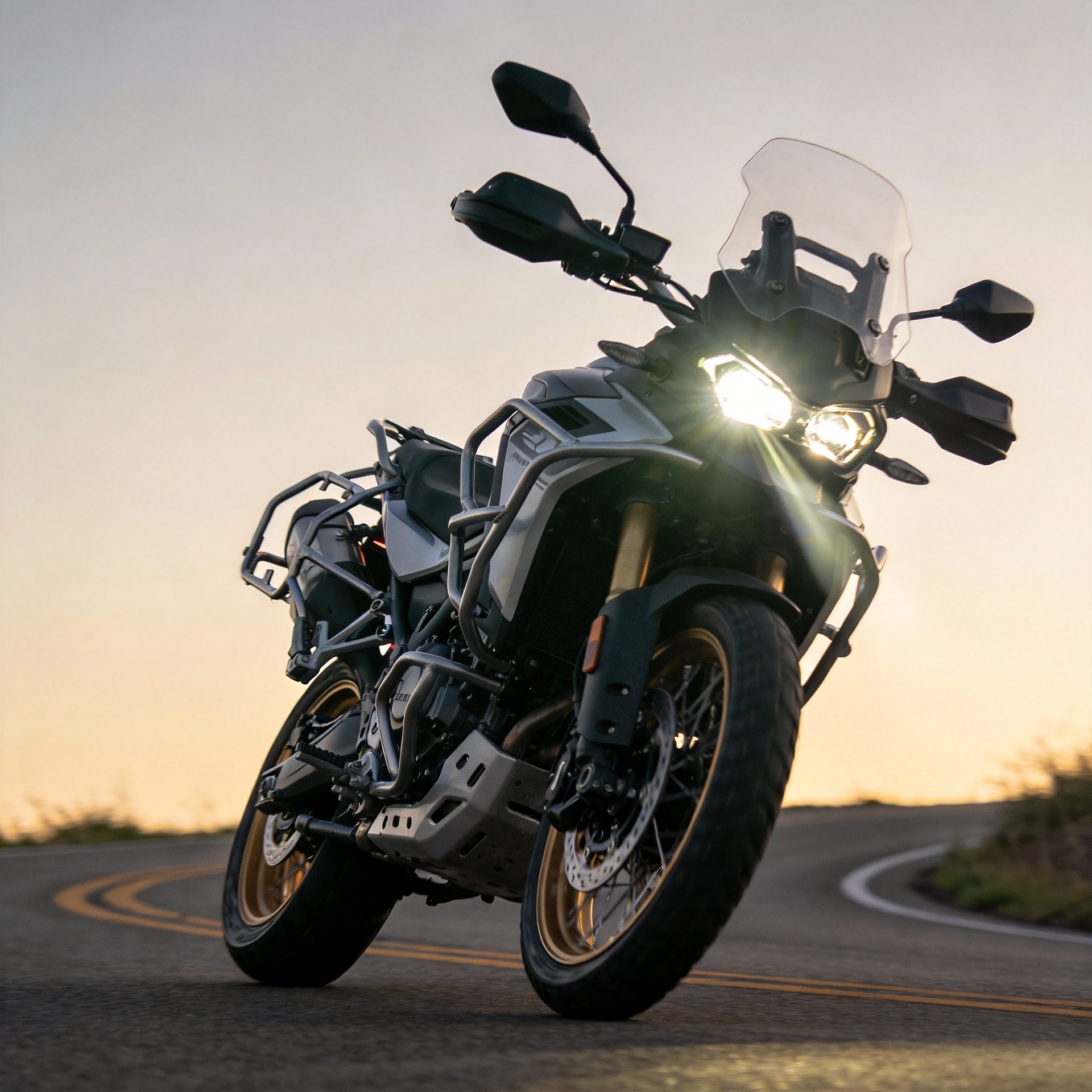 How to Choose Motorcycle Driving Lights for Night Riding