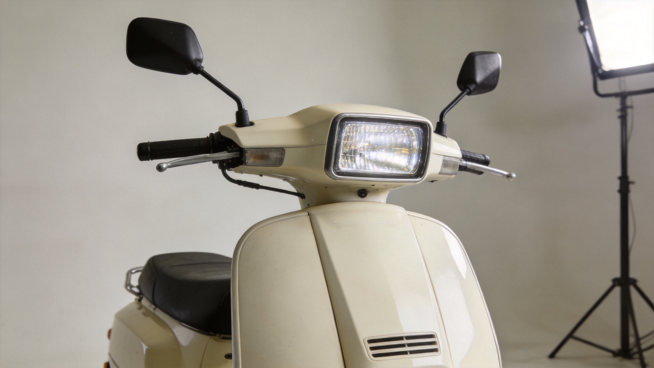 Integrated projector LED headlight on a modified scooter