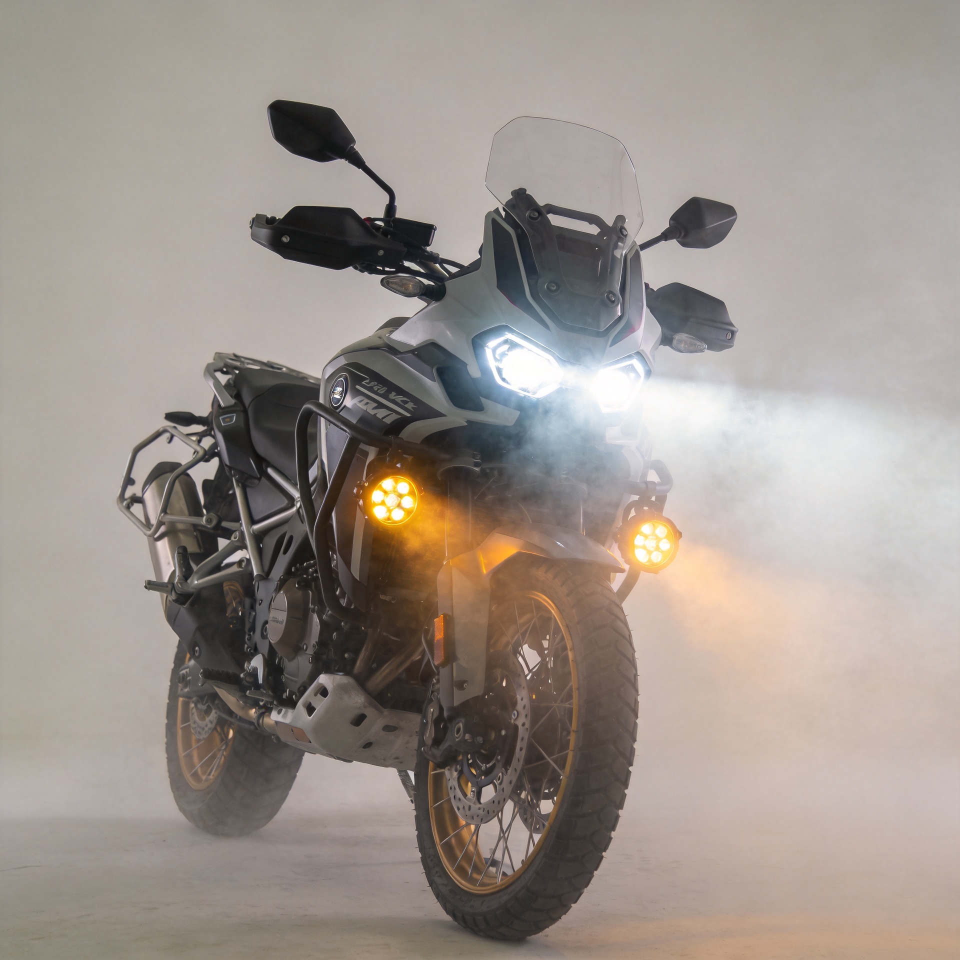 Two-Color Motorcycle Fog Lights: When Are They a Good Product Option?