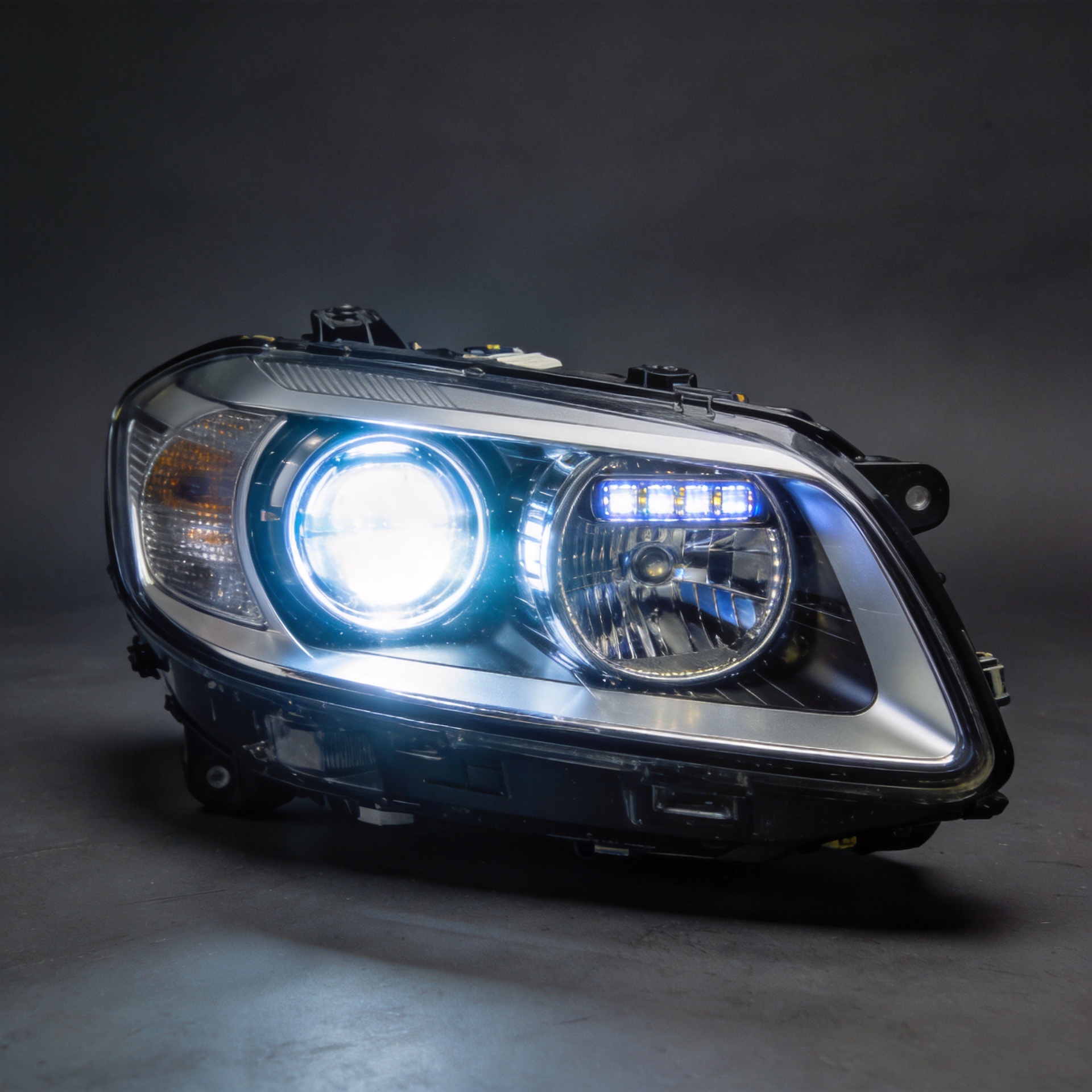 Xenon vs LED Headlight Conversion: Key Differences for Auto Parts Distributors